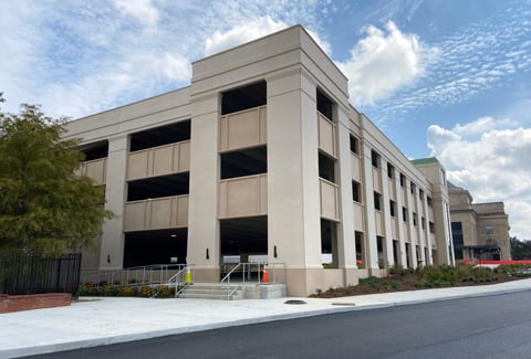 Corner façade and entrance of the new Science Museum of Virginia parking deck.