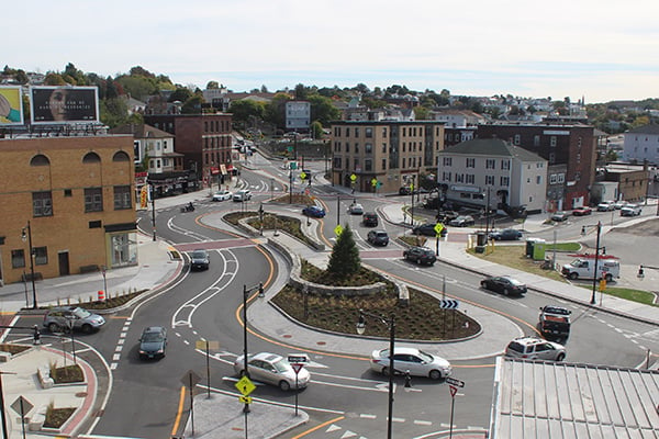 A peanut shaped roundabout improves traffic circulation and safety